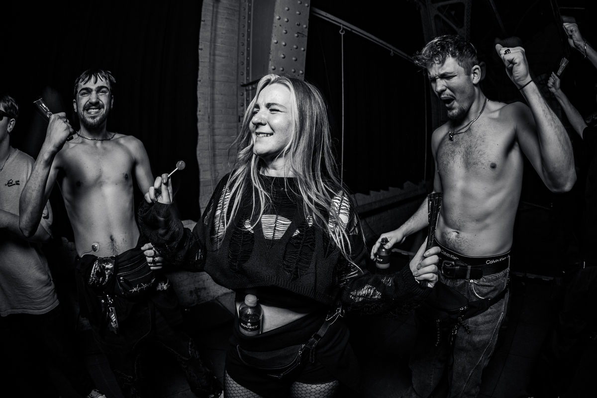 Loading... just a sec